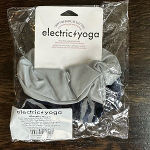Electric Yoga 2 pack scrunchies